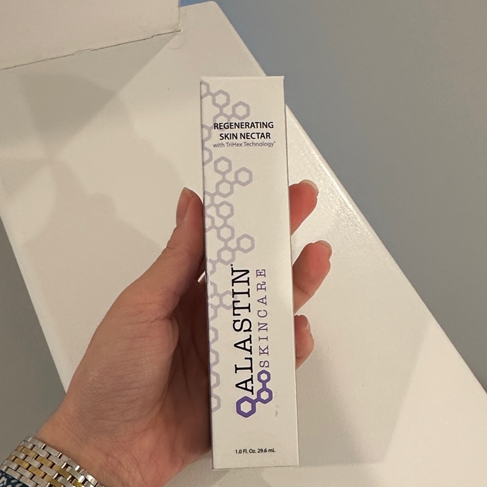 NEW ALASTIN Regenerating Skin Nectar